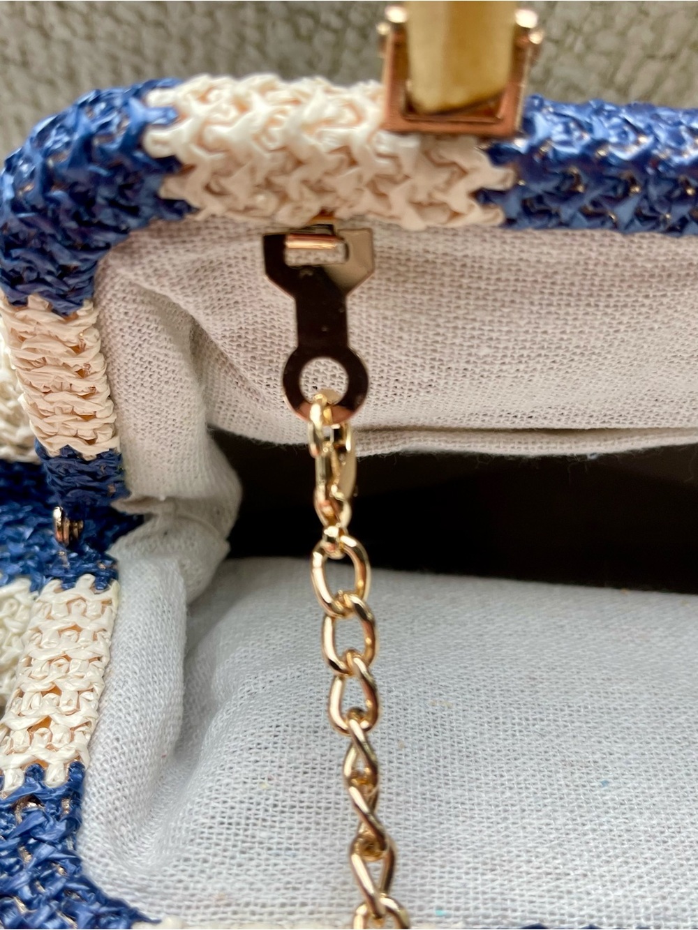 Tommy Bahama Straw Framed Bag Blue/Cream with Bamboo Handle  Gold KISS Lock - Picture 14 of 14